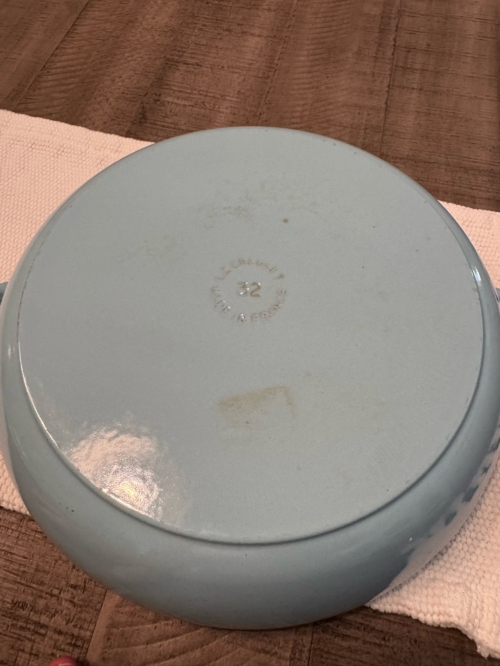 Le Creuset 32 Signature Braiser. Like new. Used this about 5 times. - Picture 5 of 5